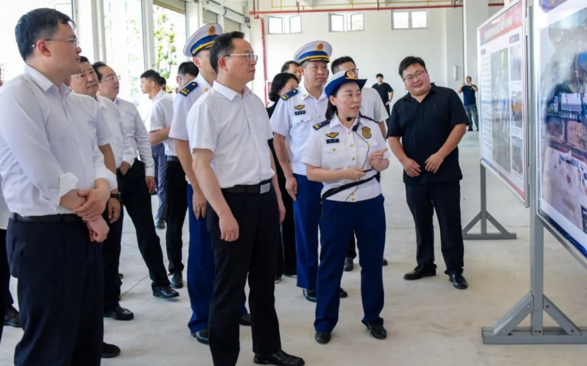 <a href="./xwzx_1411/gzdt_1412/202508/t20250827_722323.html">孙兵在华容区调研重点项目时强调 全力以赴稳增长促转型惠民生 以高质量项目支撑高质量发展</a>