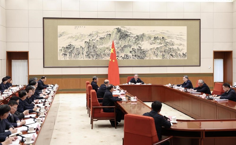 <a href="../xwzx_1411/gzdt_1412/202602/t20260209_750117.html">李强主持召开国务院第十次全体会议 讨论政府工作报告稿和“十五五”规划纲要草案稿</a>