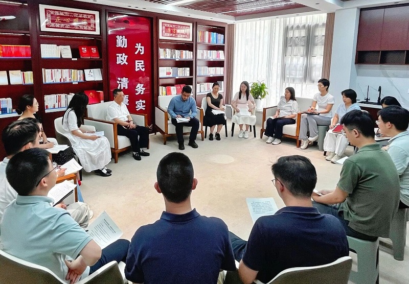 <a href="./xwzx_1411/gzdt_1412/202606/t20260617_768535.html">读党史、守初心、谋长远 以实干作答“十五五”——市发改委举办读书分享交流会</a>